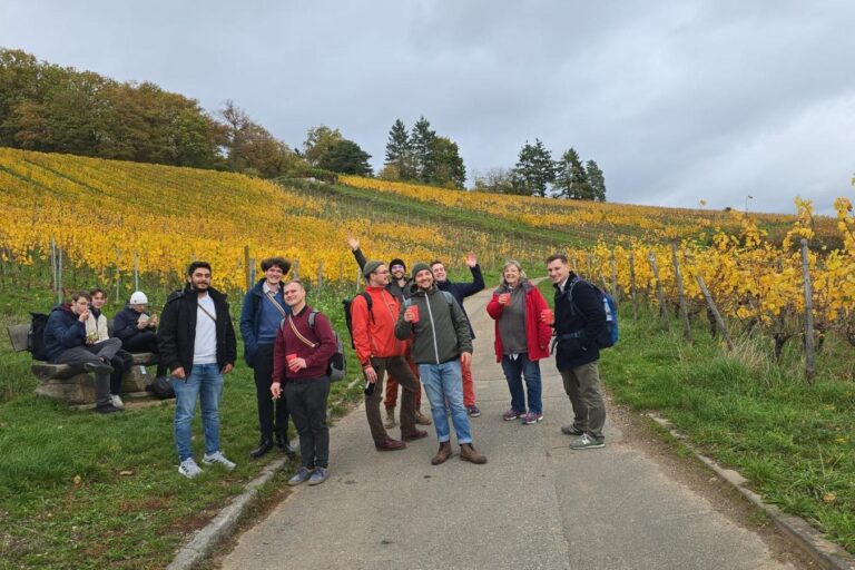 Aktivenfahrt in den Rheingau, Wanderung durch die Weinberge