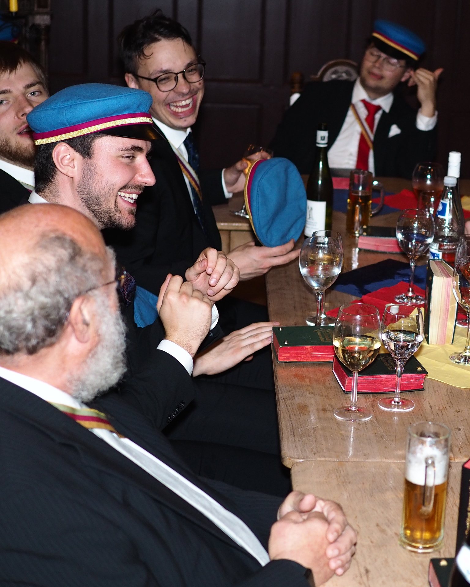 Aktive und Alte Herren an einem Abend im Haus
